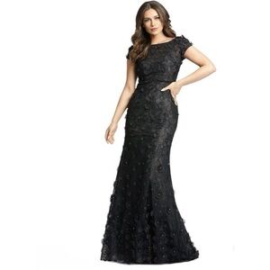 NWT Mac Duggal Black Lace Evening Gown